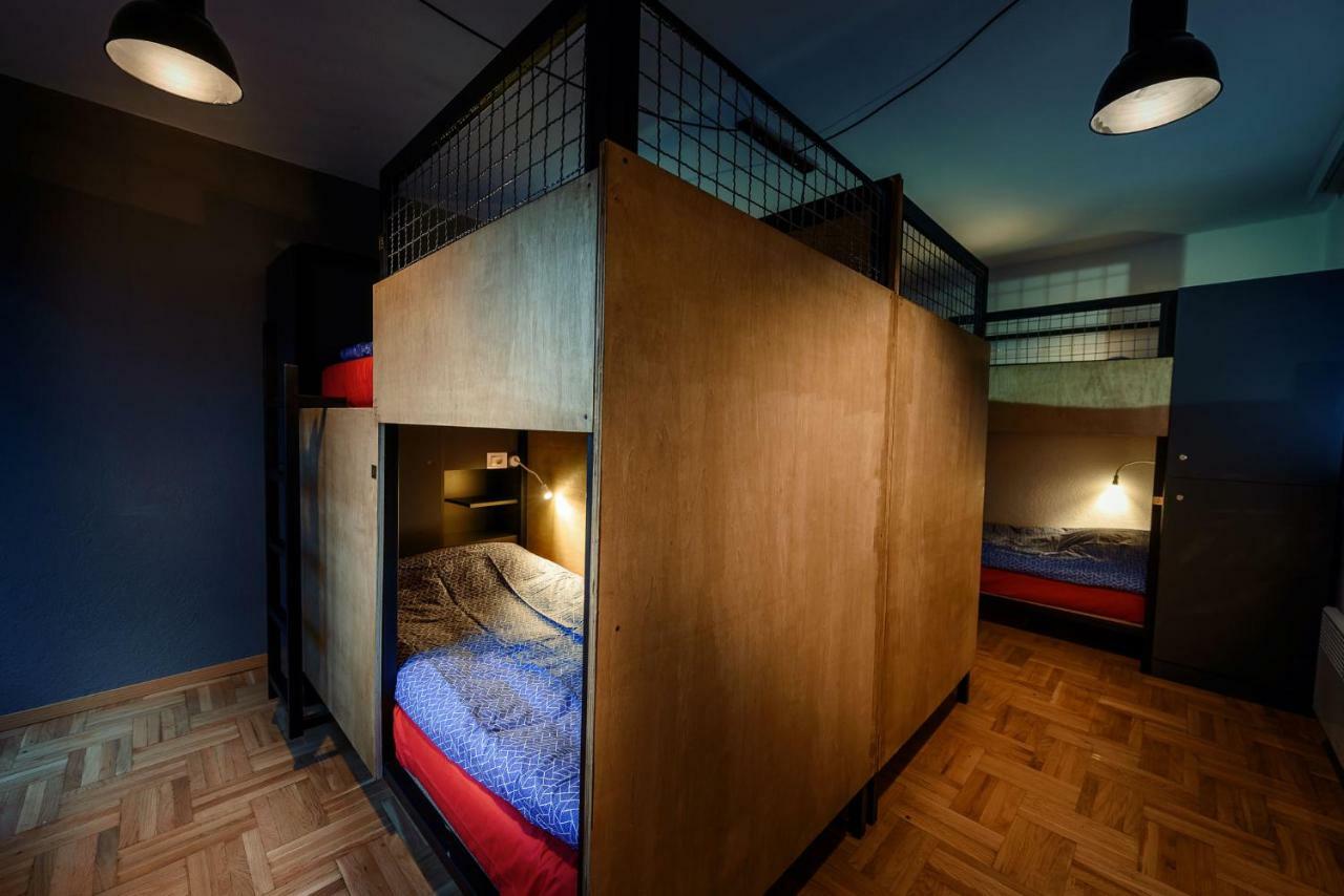 Town Hostel Peje Extérieur photo